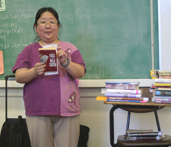 Diane Masaki from Aiea Public Library talks aboutFace on the Milk Carton by Caroline Cooney. photo by Mengling Wang