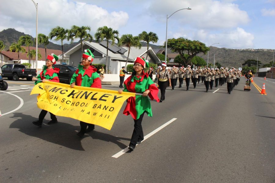 The Hawaii Kai Lions Christmas Parade was organized by the Lions Club of Honolulu.
