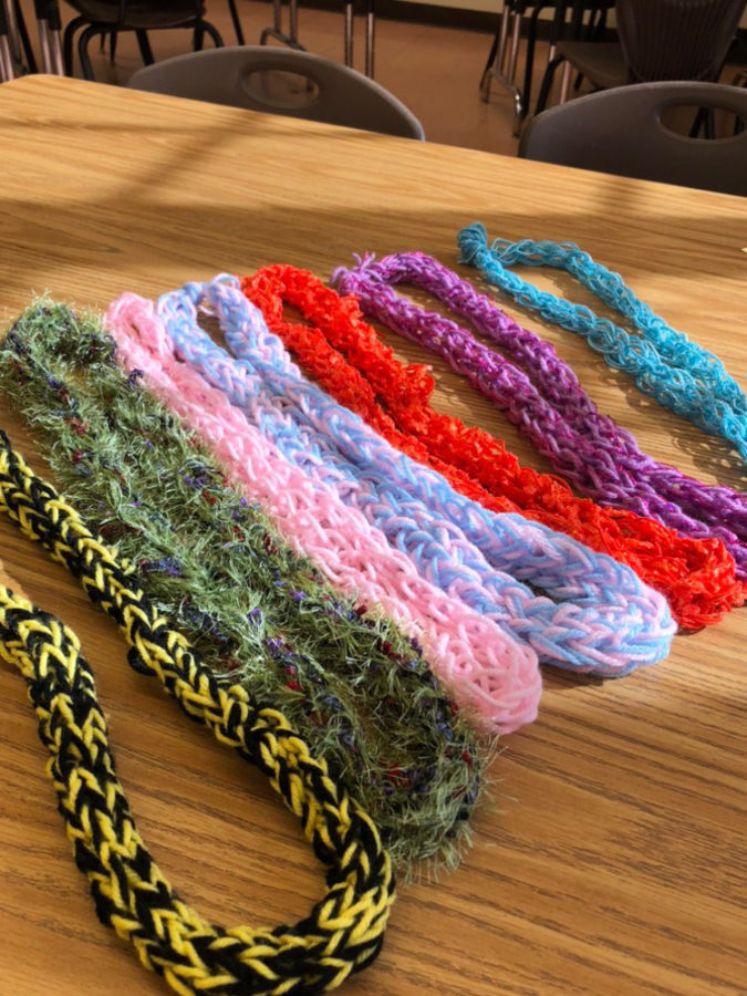 Crochet Clubs lei making session for the class of 2023s graduation ceremony.