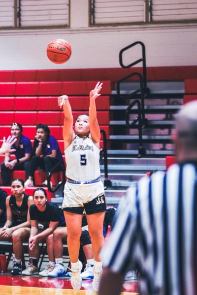 Grace Pham (c/o 2024) shoots a three pointer during the state championships against Hanalani.
